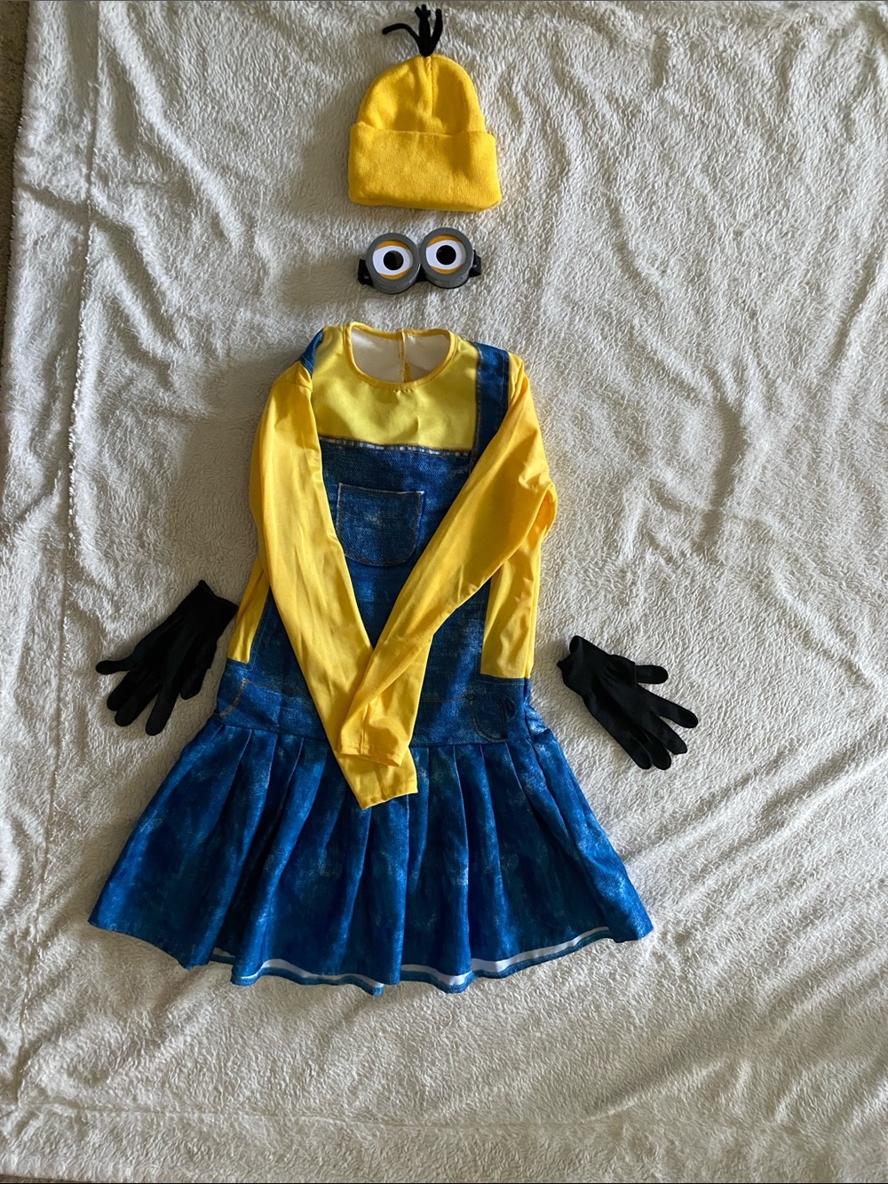 Universal Yellow Top with Blue Denim-Effect Pinafore